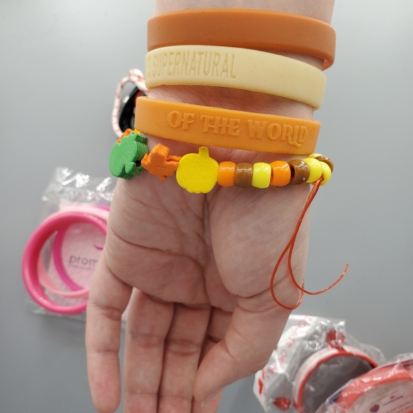 Silicone Bracelet Lot of about 15 - Picture 7 of 14